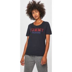 Tommy Hilfiger - T-shirt. Białe bluzki damskie TOMMY HILFIGER, s, z aplikacjami, z bawełny, z okrągłym kołnierzem. W wyprzedaży za 179,90 zł.