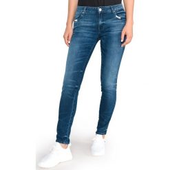 Guess Ultra Curve Dżinsy Niebieski. Niebieskie jeansy damskie Guess. Za 409,95 zł.