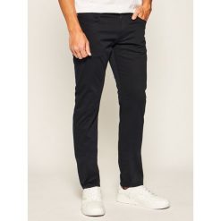 Spodnie materiałowe Emporio Armani 3H1J06 1NEDZ 0922. Niebieskie jeansy męskie Emporio Armani, m, bez wzorów. W wyprzedaży za 359,00 zł.