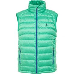 Polo Ralph Lauren Kamizelka course green. Zielone kurtki męskie Polo Ralph Lauren, m, bez wzorów, z poliesteru. W wyprzedaży za 419,60 zł.