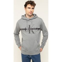 Bluza Calvin Klein Jeans Embroidered Logo Tape J30J314264. Szare bluzy męskie Calvin Klein Jeans, m, bez wzorów, z bawełny, bez kołnierzyka, bez rękawów, bez kaptura. W wyprzedaży za 299,00 zł.