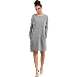 Szara Sukienka Trapezowa z Kieszeniami. Szare sukienki balowe Molly.pl, na co dzień, l, z elastanu, z klasycznym kołnierzykiem, oversize. Za 129,90 zł.