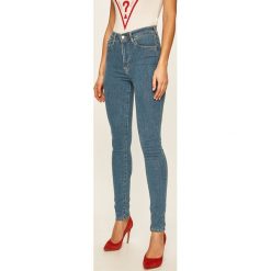 Levi's - Jeansy 721. Szare jeansy damskie Levi's®, s, z podwyższonym stanem. W wyprzedaży za 339,90 zł.