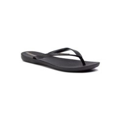 IPANEMA 25971 Czarny. Czarne klapki damskie Ipanema, bez wzorów, z tworzywa sztucznego, bez obcasa. Za 69,99 zł.