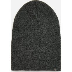Melanżowa czapka beanie z dzianiny - Szary. Szare czapki męskie Reserved, bez wzorów, z dzianiny. Za 39,99 zł.