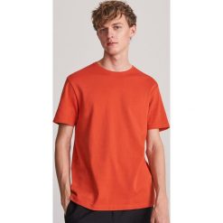 Gładki T-shirt basic - Pomarańczowy. Pomarańczowe t-shirty męskie Reserved, s, bez wzorów, bez kołnierzyka. Za 49,99 zł.
