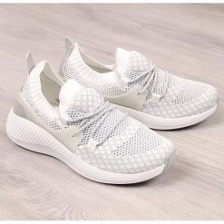 Buty sportowe tekstylne białe Atletico. Białe buty sportowe damskie Atletico, bez wzorów, sportowe. Za 99,99 zł.