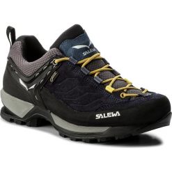 Trekkingi SALEWA - Mtn Trainer Gtx GORE-TEX 63467-0960 Night Black/Kamille. Niebieskie trapery męskie Salewa, ze skóry, bez zapięcia, trekkingowe, gore-tex. W wyprzedaży za 559,00 zł.