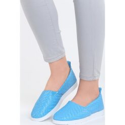 Czarne Slip On Show Love. Niebieskie trampki i tenisówki damskie Born2be. Za 39,99 zł.