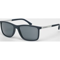 Emporio Armani - Okulary. Czarne okulary przeciwsłoneczne męskie wayfarery marki Emporio Armani, z tworzywa sztucznego. Za 699,90 zł.