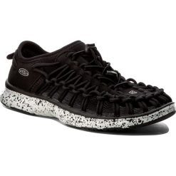 Sandały KEEN - Uneek 02 1016663 Black/White. Czarne sandały męskie Keen, z materiału, bez zapięcia. W wyprzedaży za 179,00 zł.