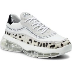 Sneakersy BRONX - 66260-HA BX 1562 Dalmation/White/Black 3025. Białe półbuty damskie Bronx, z zamszu. W wyprzedaży za 479,00 zł.