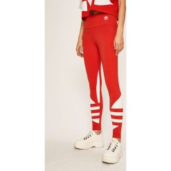 Adidas Originals - Legginsy. Czerwone spodnie damskie adidas Originals, z elastanu. W wyprzedaży za 89,90 zł.