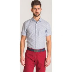 Biała koszula Joop Hasko z krótkim rękawem. Białe koszule męskie JOOP! Jeans, s, bez wzorów, z włoskim kołnierzykiem, z krótkim rękawem. Za 179,60 zł.