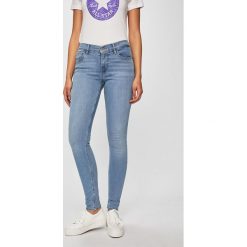 Levi's - Jeansy 710. Niebieskie jeansy damskie Levi's®, s. W wyprzedaży za 379,90 zł.