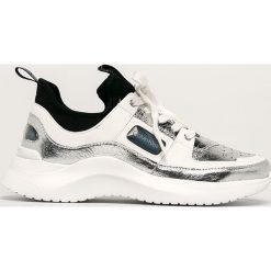 Calvin Klein - Buty. Białe buty sportowe damskie Calvin Klein, bez wzorów, ze skóry, sportowe. W wyprzedaży za 479,90 zł.