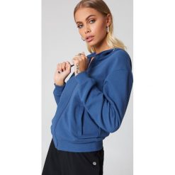 Bluzy damskie: NA-KD Basic Bluza basic z kapturem – Blue