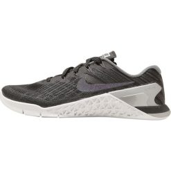 Buty do fitnessu damskie: Nike Performance METALLIC METCON 3 Obuwie treningowe black/metallic silver/pure platinum/dark grey