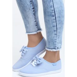 Niebieskie Tenisówki You Ask For. Niebieskie trampki i tenisówki damskie Born2be, z aplikacjami, na sznurówki. Za 29,99 zł.