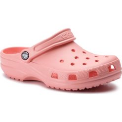 Klapki CROCS - Classic 10001 Melon. Różowe klapki damskie Crocs, bez wzorów, z tworzywa sztucznego, bez obcasa. Za 159,00 zł.