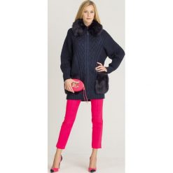 KARDIGAN ELISABETTA FRANCHI. Niebieskie swetry damskie z aplikacjami, z wełny. Za 1509,50 zł.