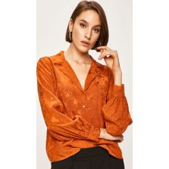 Answear - Koszula. Pomarańczowe bluzki damskie ANSWEAR, na co dzień, s, bez wzorów, z wiskozy, klasyczne, z klasycznym kołnierzykiem, z długim rękawem. W wyprzedaży za 89,90 zł.