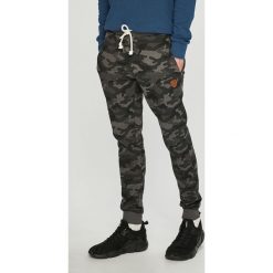Produkt by Jack & Jones - Spodnie. Szare spodnie męskie marki PRODUKT by Jack & Jones, na co dzień, xxl, bez wzorów, z bawełny, casualowe. W wyprzedaży za 99,90 zł.