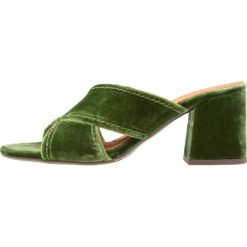 Klapki damskie: Billi Bi Klapki light green