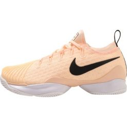 Buty sportowe damskie: Nike Performance AIR ZOOM ULTRA REACT HC Obuwie multicourt salmon