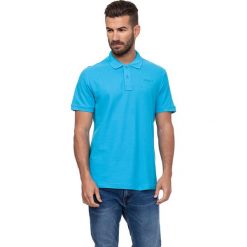Koszulka polo w kolorze jasnoniebieskim. Koszulki męskie Lonsdale, Kangol. W wyprzedaży za 59,95 zł.