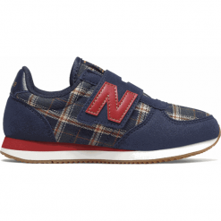 New Balance KV220GCP. Szare buty chłopięce sportowe marki New Balance, na lato, z materiału. W wyprzedaży za 119,99 zł.