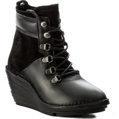 Botki FLY LONDON - Sicafly P300678005 Black. Czarne buty zimowe damskie Fly London, z materiału, na obcasie. W wyprzedaży za 329,00 zł.