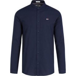 Koszula Tommy Jeans Grandad DM0DM07129. Niebieskie koszule męskie Tommy Jeans, xxl, bez wzorów, z elastanu, casualowe, bez kołnierzyka, bez rękawów. W wyprzedaży za 199,00 zł.