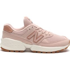 New Balance 574 Tenisówki Różowy. Różowe trampki i tenisówki damskie New Balance, bez wzorów, z materiału, bez zapięcia. Za 464,95 zł.