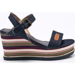 Wrangler - Koturny. Niebieskie koturny damskie marki Wrangler, bez wzorów, z materiału, bez obcasa, na szpilce. W wyprzedaży za 219,90 zł.