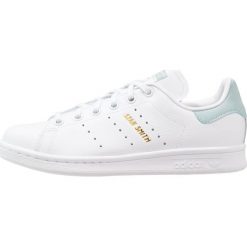 Adidas Originals STAN SMITH Tenisówki i Trampki footwear white/tactile green. Białe tenisówki męskie adidas Originals, z materiału. W wyprzedaży za 215,20 zł.