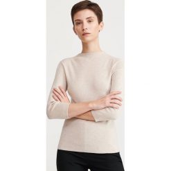 Sweter ze stójką - Beżowy. Brązowe swetry damskie Reserved, s, bez wzorów, bez rękawów, bez kaptura. W wyprzedaży za 29,99 zł.