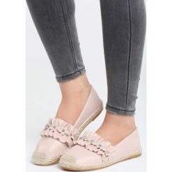 Różowe Espadryle How Hard. Różowe espadryle damskie Born2be, bez wzorów, bez obcasa, na płaskiej podeszwie. Za 59,99 zł.