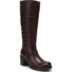Kozaki LASOCKI SM-7120-01. Kozaki damskie Lasocki, bez obcasa, bez zapięcia. Za 379,99 zł.