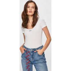 Diesel - T-shirt. Białe bluzki damskie Diesel, s, bez wzorów, z elastanu, z okrągłym kołnierzem. Za 139,90 zł.