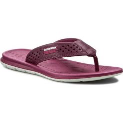Japonki ECCO - Intrinsic Toffel 88000301055 Fuchsia. Fioletowe klapki damskie ecco, w paski, ze skóry, na niskim obcasie. W wyprzedaży za 139,00 zł.