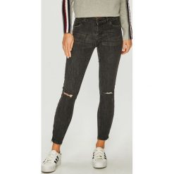 Vero Moda - Jeansy. Szare jeansy damskie Vero Moda, bez wzorów, z elastanu. W wyprzedaży za 49,90 zł.