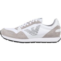 Emporio Armani Tenisówki Biały. Białe trampki męskie Emporio Armani, bez wzorów, ze skóry, bez zapięcia. Za 865,95 zł.