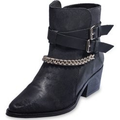 Botki Trussardi Jeans. Czarne botki damskie Trussardi Jeans, z jeansu, bez obcasa, bez zapięcia. Za 850,00 zł.