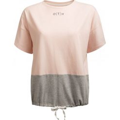 T-shirt damski TSD633 - jasny róż - Outhorn. Różowe koszulki damskie Outhorn, bez wzorów, bez kołnierzyka. W wyprzedaży za 49,99 zł.