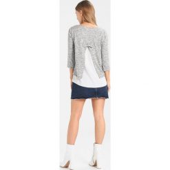 Swetry klasyczne damskie: Wallis Petite Sweter grey