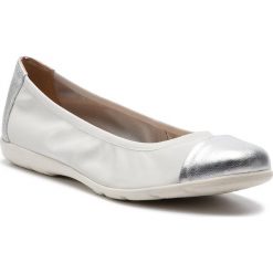 Baleriny CAPRICE - 9-22152-22 White/Silve.Me 116. Szare baleriny damskie Caprice, bez wzorów, ze skóry ekologicznej, bez obcasa. W wyprzedaży za 149,00 zł.