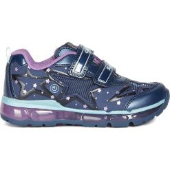 Sneakersy "Android" w kolorze granatowo-fioletowym. Niebieskie trampki dziewczęce geox kids, bez wzorów, bez zapięcia. W wyprzedaży za 159,95 zł.