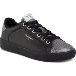 Sneakersy PEPE JEANS - Kioto Best PLS30917 Black 999. Czarne półbuty damskie Pepe Jeans, na co dzień, bez wzorów, z jeansu, bez obcasa, na płaskiej podeszwie, bez zapięcia. W wyprzedaży za 249,00 zł.