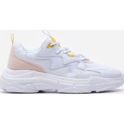 Kolorowe sneakersy na grubej podeszwie - Biały. Białe sneakersy damskie House. Za 119,99 zł.